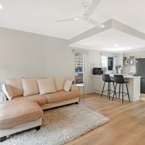 1/8 Short Street, Redlynch, QLD 4870 AUS