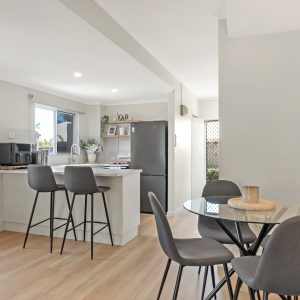 1/8 Short Street, Redlynch, QLD 4870 AUS