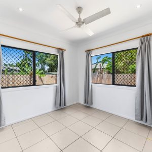 13 Craven Street, Redlynch, QLD 4870 AUS