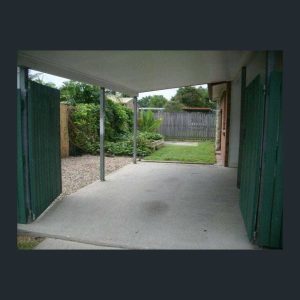 17 Long Street, Mooroobool, QLD 4870 AUS