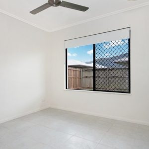27 Disney Street, White Rock, QLD 4868 AUS