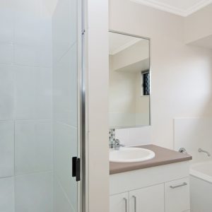 27 Disney Street, White Rock, QLD 4868 AUS