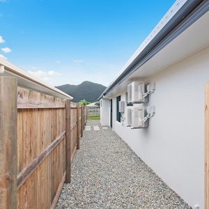 27 Disney Street, White Rock, QLD 4868 AUS