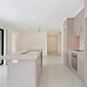 27 Disney Street, White Rock, QLD 4868 AUS