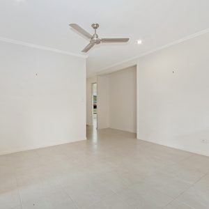27 Disney Street, White Rock, QLD 4868 AUS