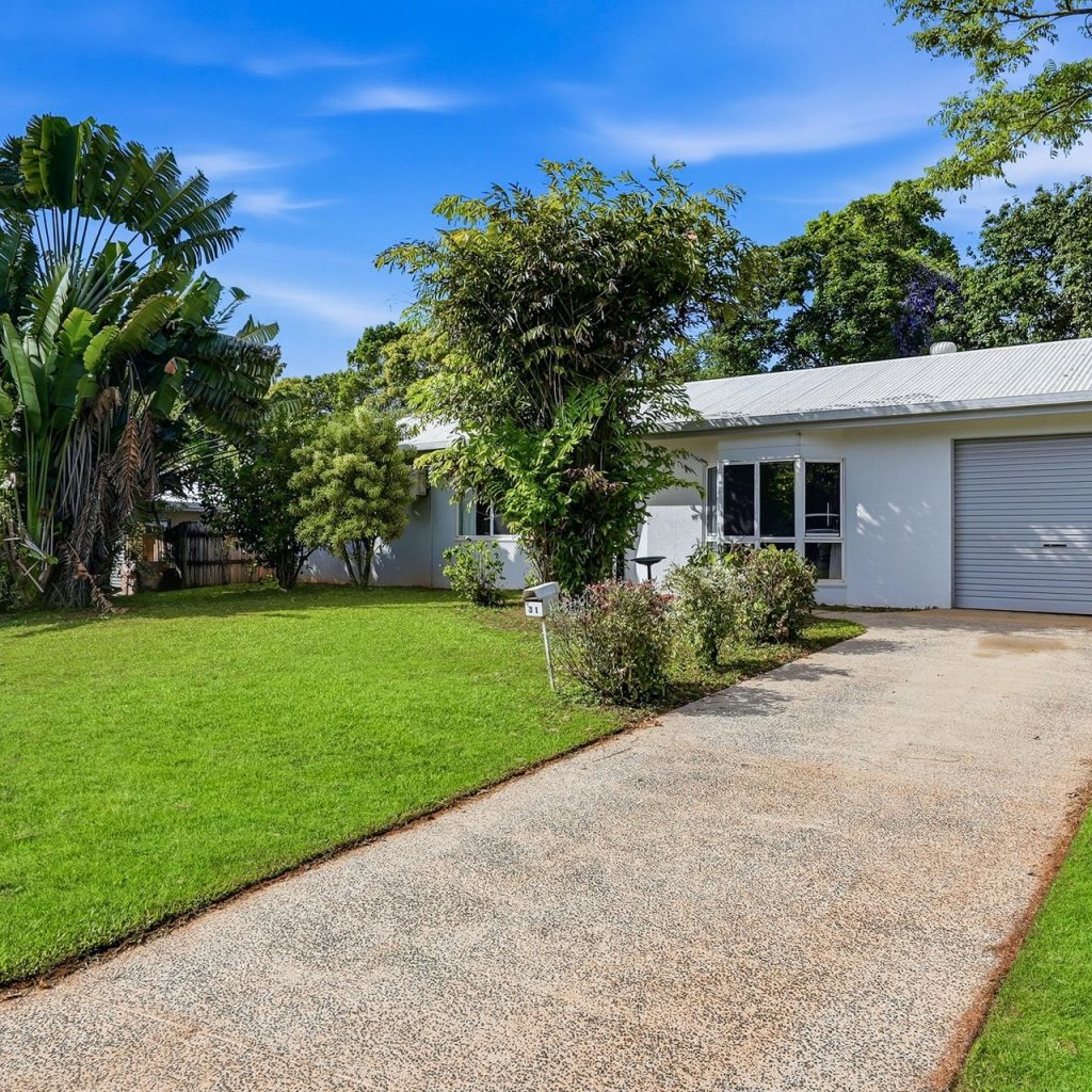 31 Majestic Street, Kamerunga, QLD 4870