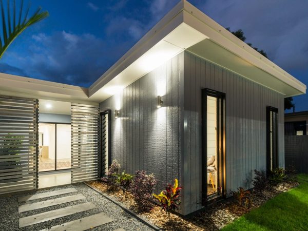 76A Cochrane Street, Mooroobool, QLD 4870